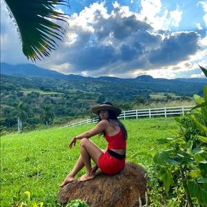 Meet your Posher, Genesaret